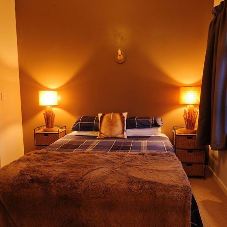 Blacks Hotel Ophir Bagian luar foto