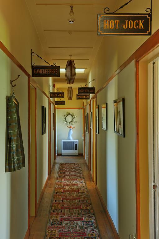 Blacks Hotel Ophir Bagian luar foto