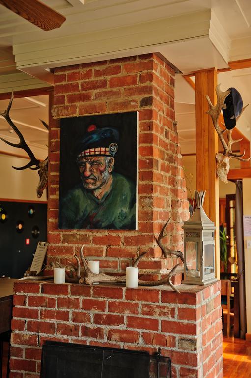 Blacks Hotel Ophir Bagian luar foto