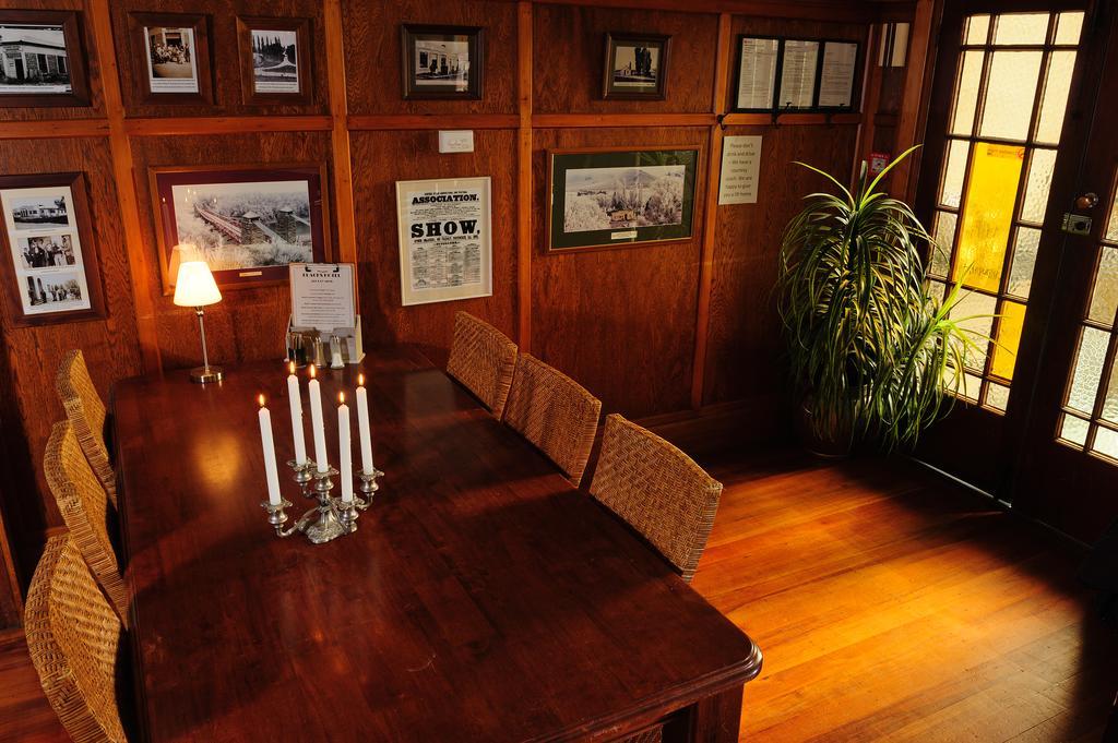 Blacks Hotel Ophir Bagian luar foto