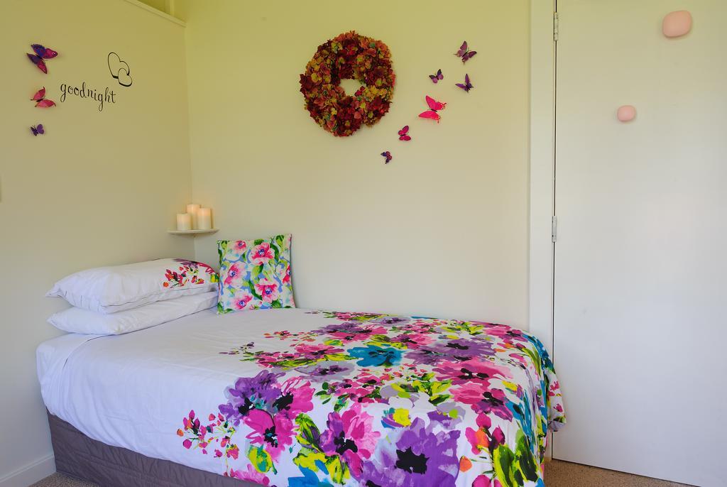 Blacks Hotel Ophir Bagian luar foto